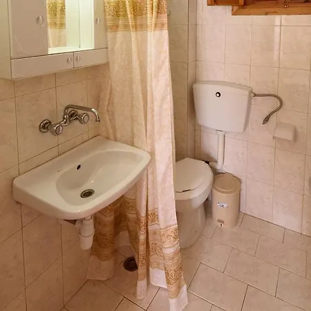 Apartment Oasis 2 *